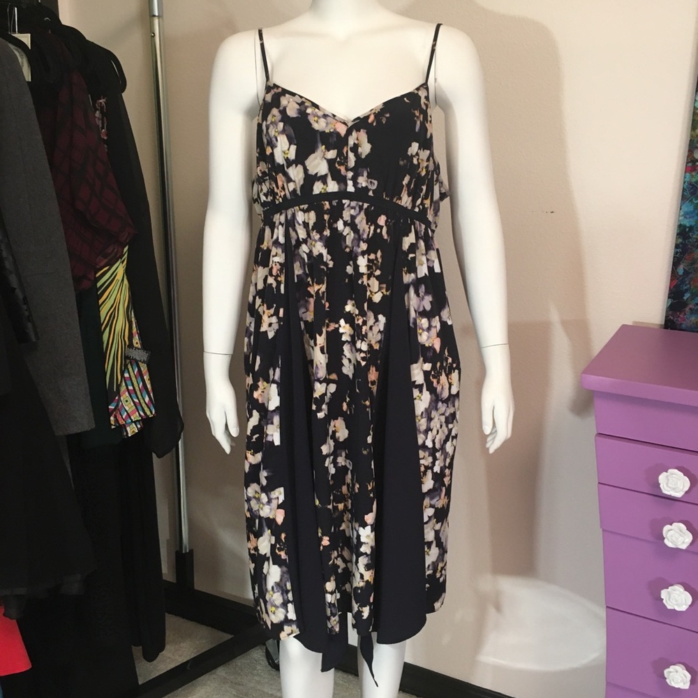 Vera Wang Handkerchief Navy Floral Dress - Picture 5 of 16